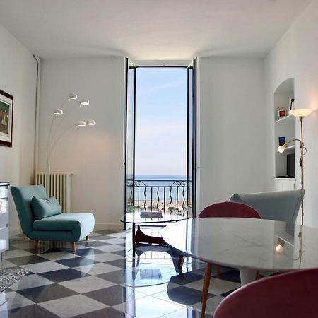 "Le Grand Hotel" Prestigieux Et Unique, Vue Mer ม็องตง ภายนอก รูปภาพ