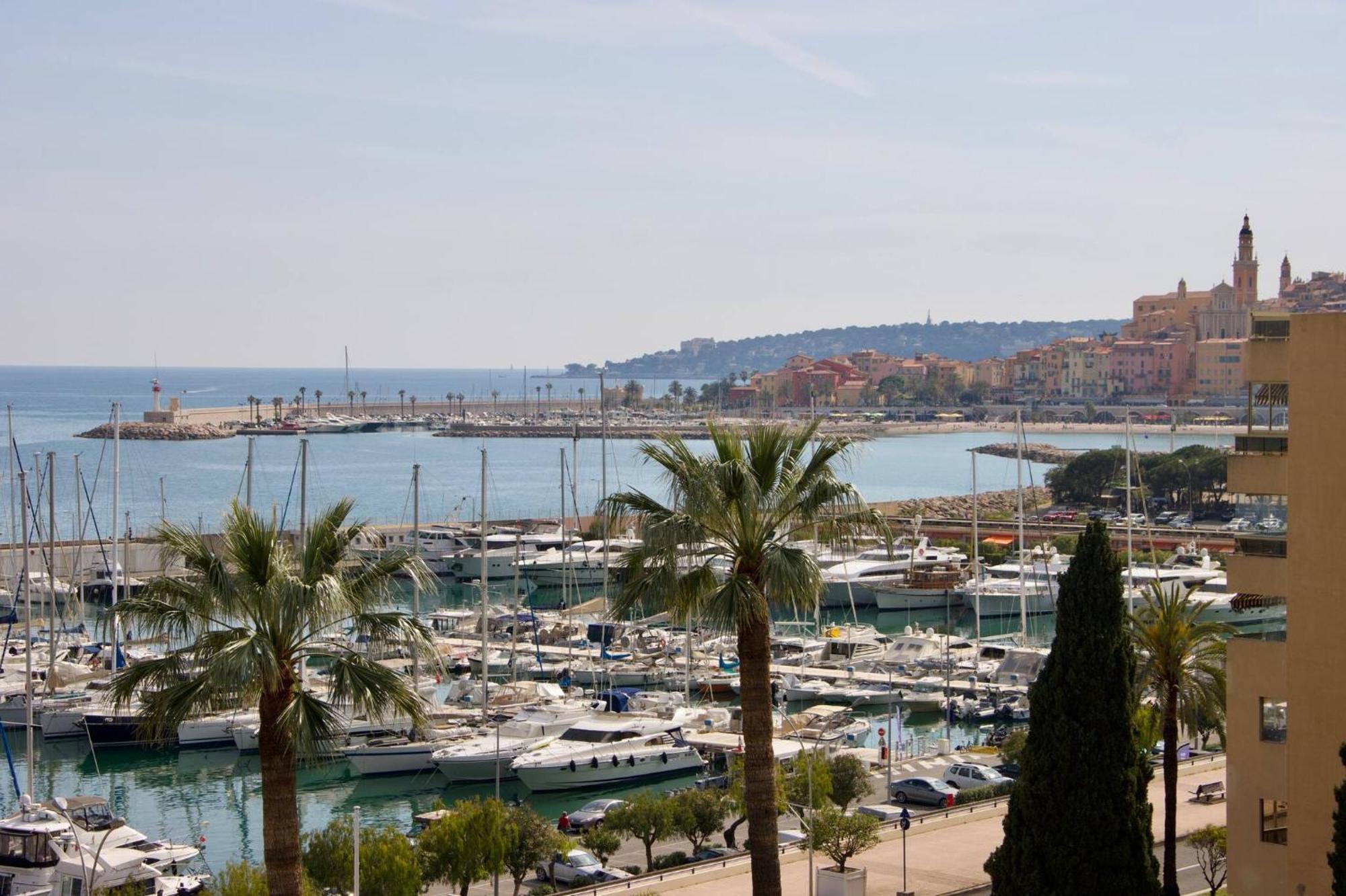 "Le Grand Hotel" Prestigieux Et Unique, Vue Mer ม็องตง ภายนอก รูปภาพ