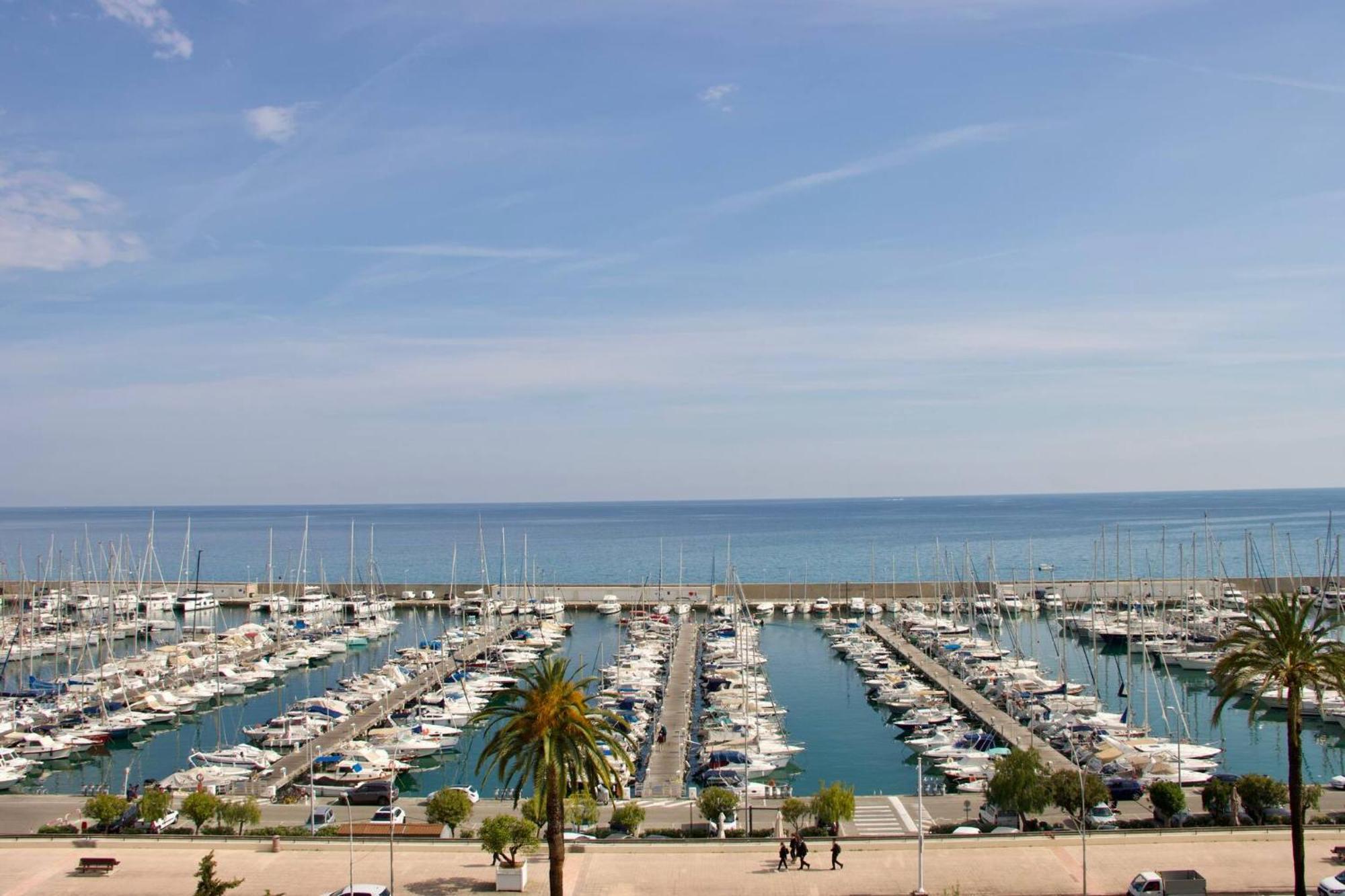 "Le Grand Hotel" Prestigieux Et Unique, Vue Mer ม็องตง ภายนอก รูปภาพ